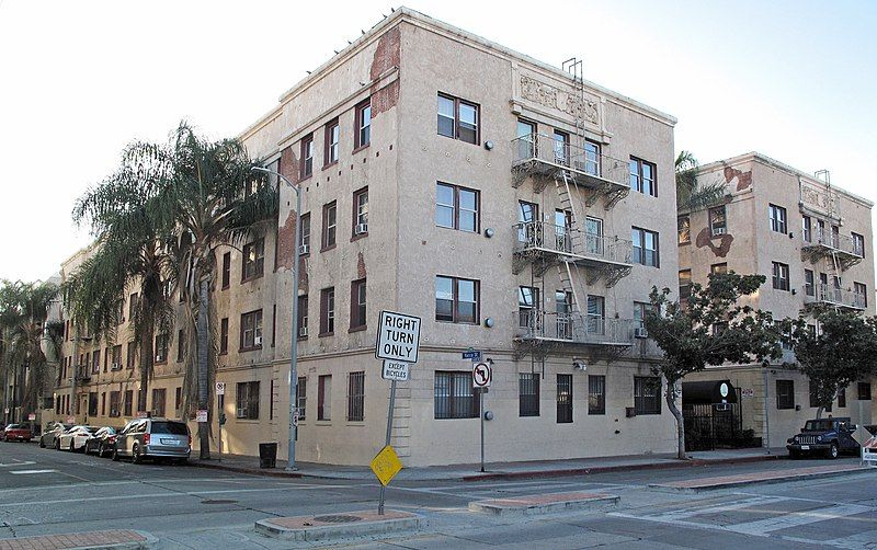 File:Canterbury Apartments Hollywood.jpg