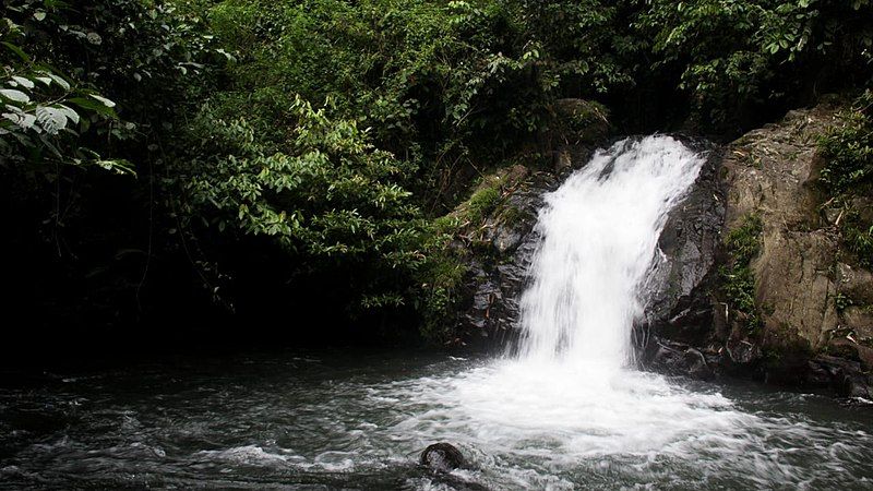 File:Curug Batu Bodas.jpg