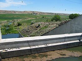 Bully Creek Dam overlooking Bully Creek