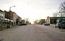 Image of a typical American main street in the city of Baldwin, Kansas.