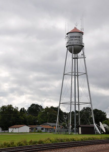 File:Floodwood water tower.jpg