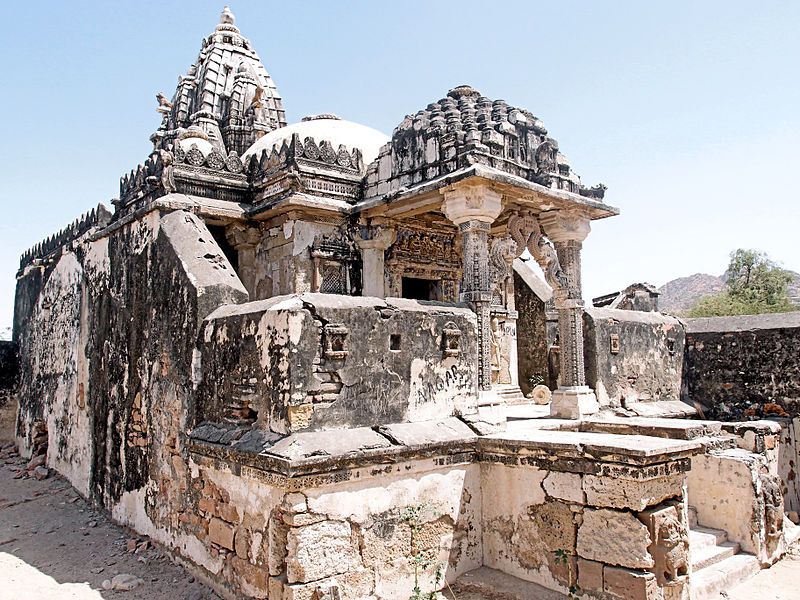 File:Jain temple, Nagarparkar.JPG