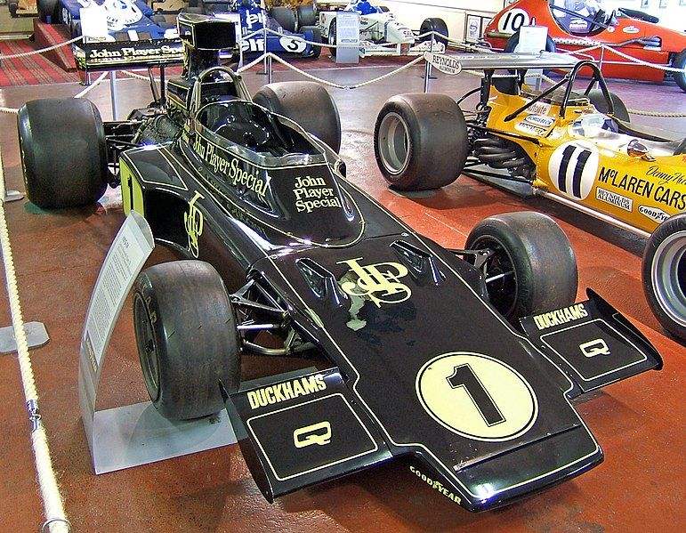 File:Lotus 72 JPS.jpg