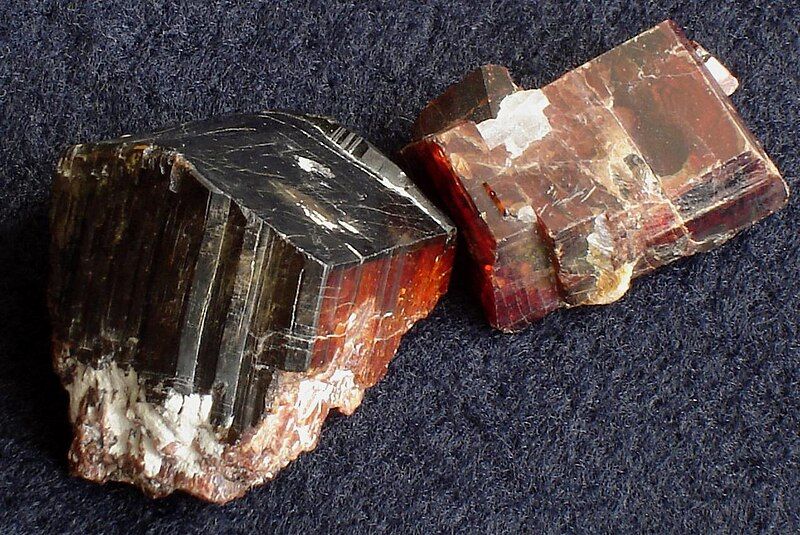 File:Manganotantalite.jpg