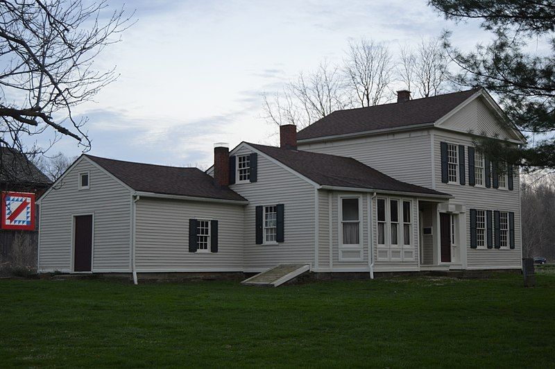 File:Mill Hollow House.jpg