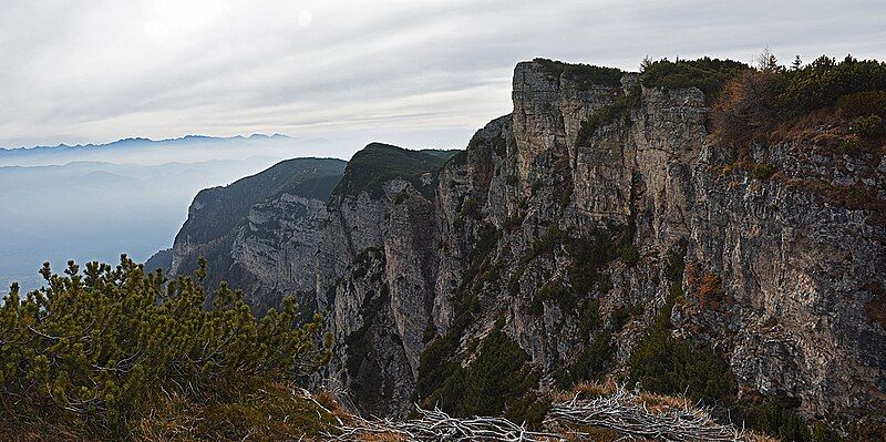 File:Monte Roen.jpg