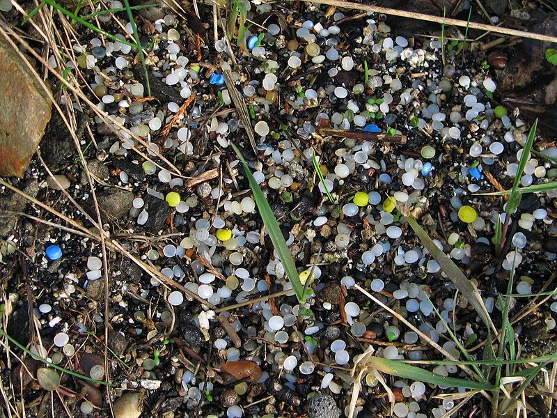 File:Nurdles.jpg