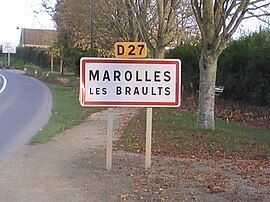 A road sign at the entry to Marolles-les-Braults