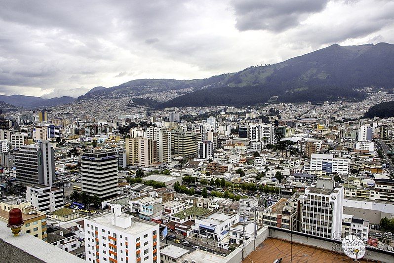 File:QUITO 4 (32410475340).jpg