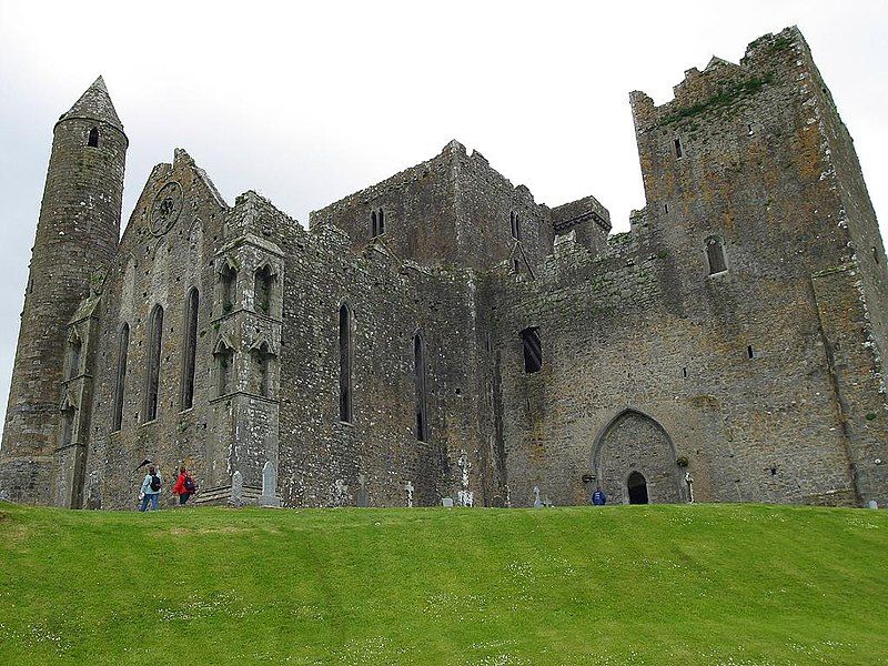 File:Rock of Cashel-castle.jpg