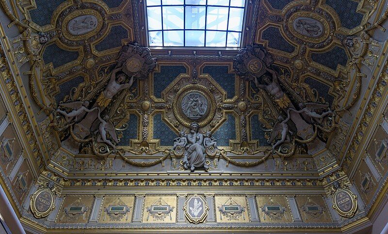 File:Salon Carré Ceiling.jpg