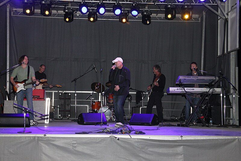 File:Sawyer Brown 2012.jpg