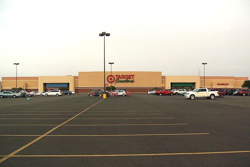 File:Target Greatland Laredo.jpg