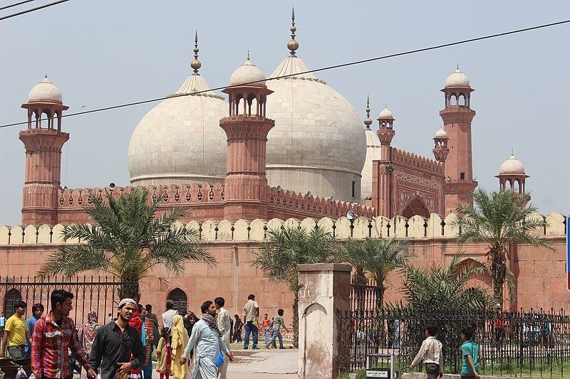 File:Baadshahi Mosque.jpg