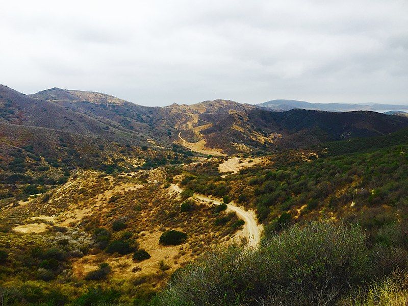 File:Challenger-Park-West-End-Simi-Valley-with-Simi-Hills.jpg