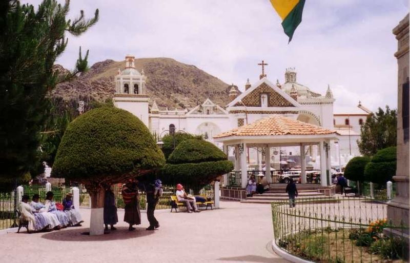 File:Copacabana cathedral.jpg