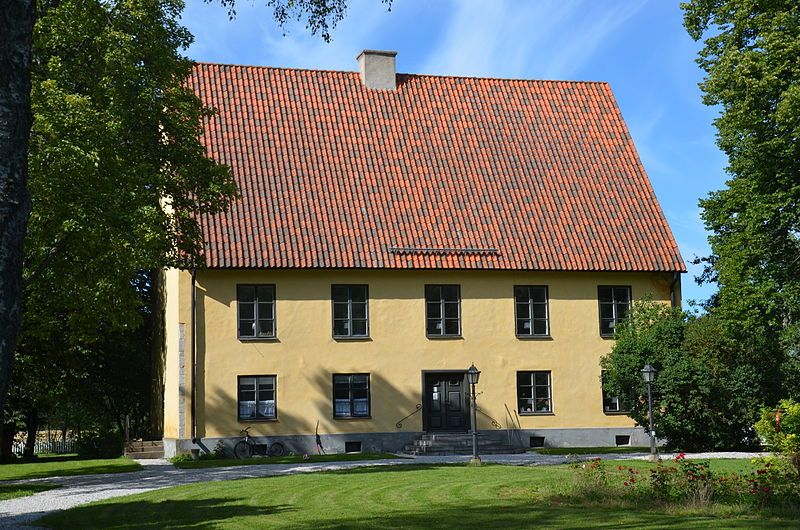 File:Dalhems prästgård.JPG