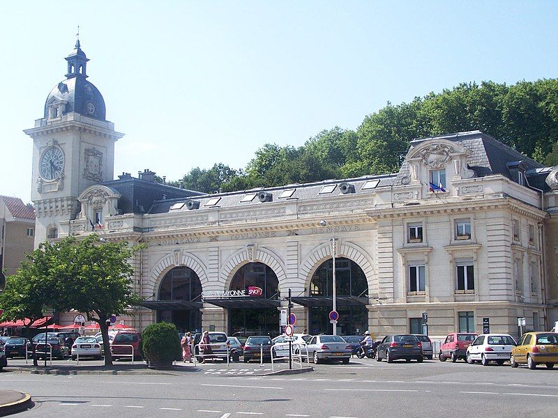 File:Gare de Bayonne.JPG