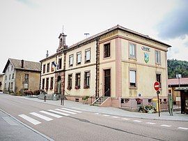 The town hall in Le Ménil