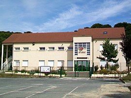 The town hall in Mogneville