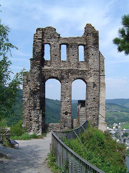 File:Mosel2004 008 Grevenburg.jpg