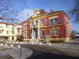 The town hall in Pierre-Bénite