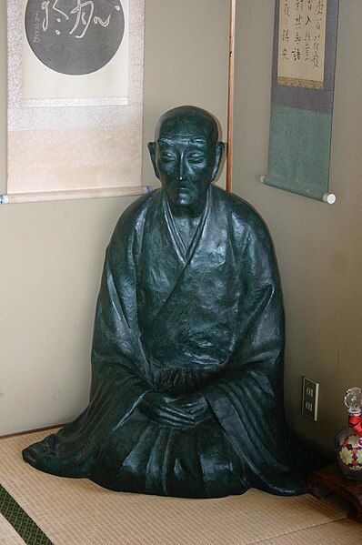 File:Statue of Ryokan.jpg