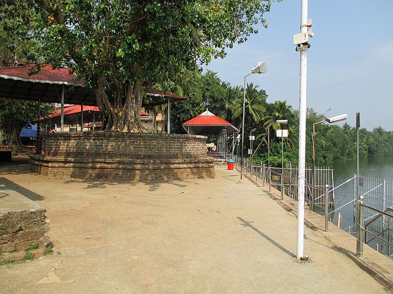 File:Thirunavaya (17).jpg