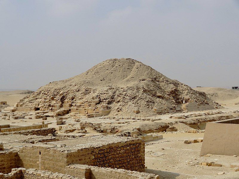 File:Unas-Pyramide (Sakkara) 08.jpg