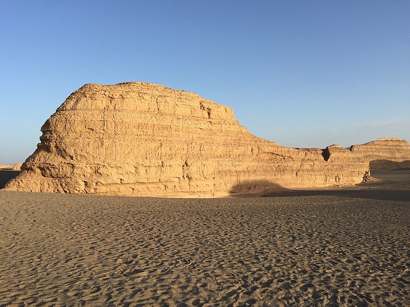 File:Yardang at Dunhuang.jpg