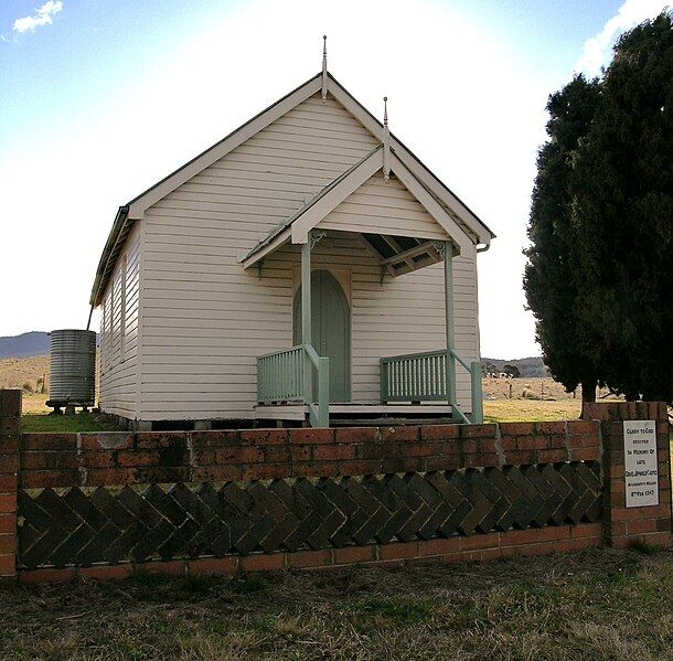 File:Yarrowitch Church.JPG