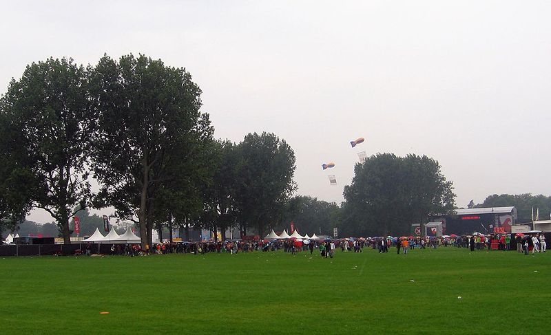 File:Zuiderpark Parkpop 25juni2006.jpg