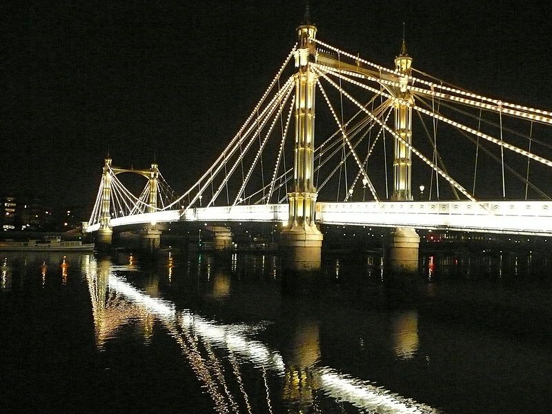 File:Albert Bridge illuminations.jpg