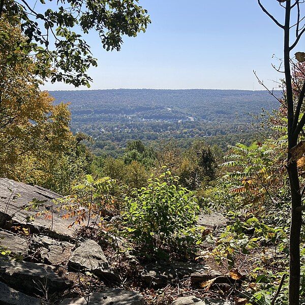 File:Cove Mountain Preserve.jpg