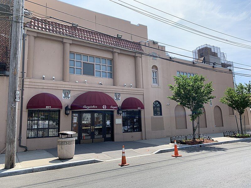 File:Gargiulo's Italian Restaurant.jpg