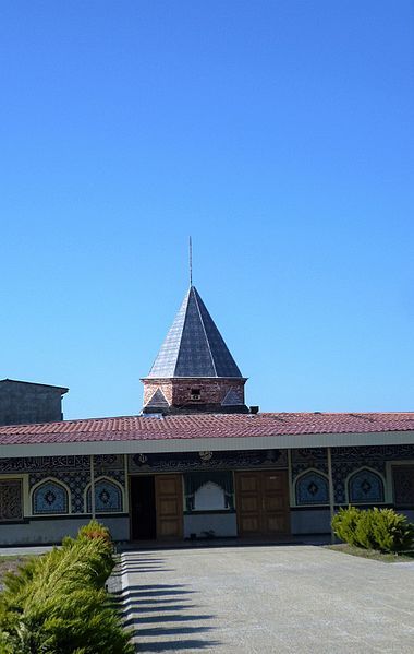 File:Hasan al-Utrush Tomb.jpg