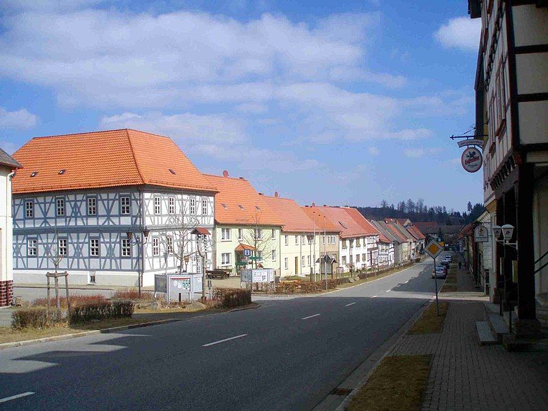 File:Hauptstraße Güntersberge.jpg