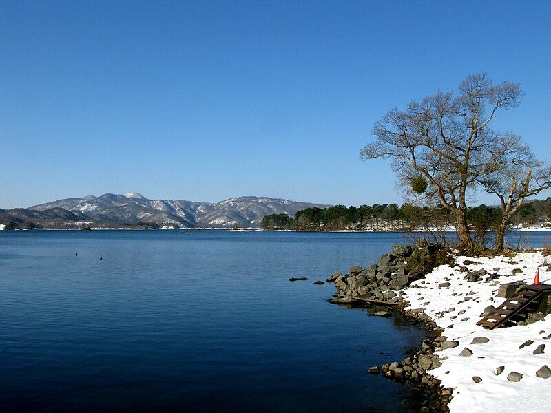 File:Lake Hibara-ko.JPG