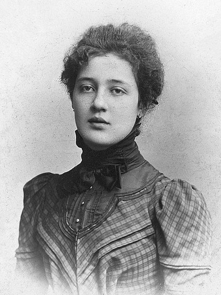 File:Melanie Klein c1900.jpg