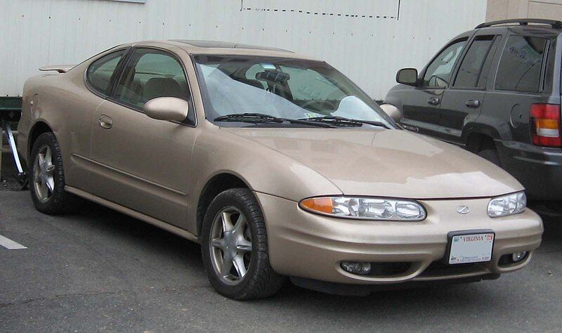 File:Oldsmobile-Alero-coupe.jpg