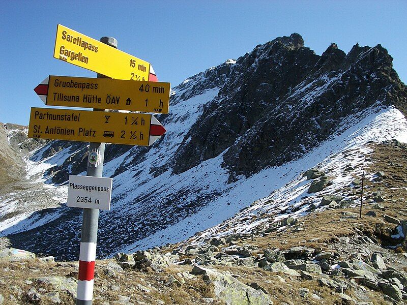 File:Plasseggenpass01.jpg