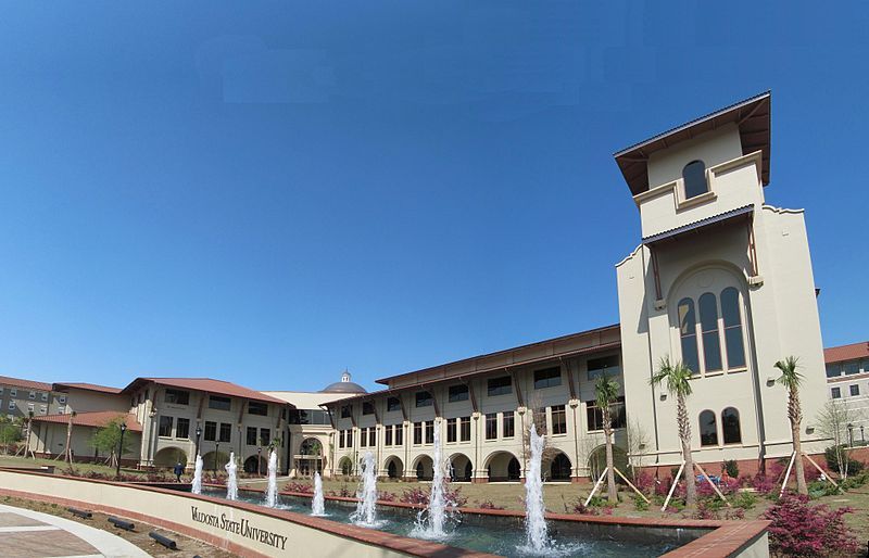 File:ValdostaStudentUnion.jpg