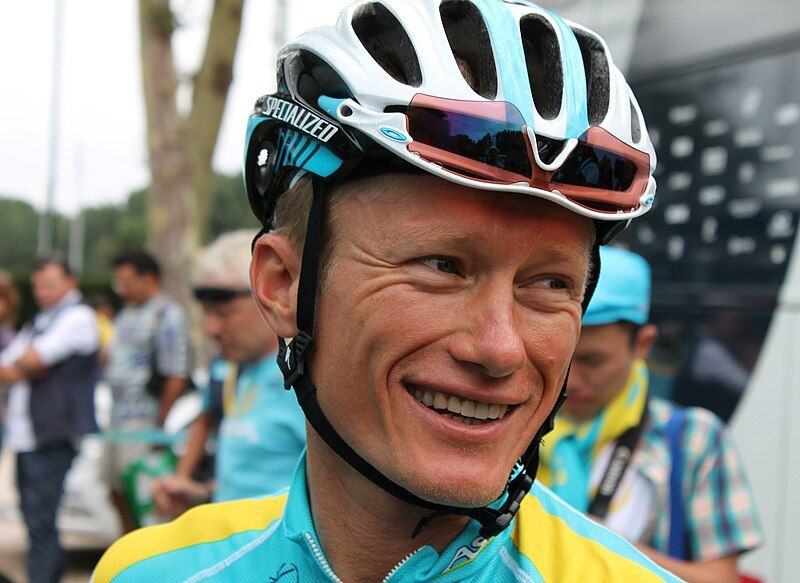 File:Vinokourov TDF2012.jpg