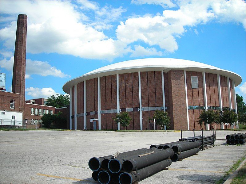 File:ALHS Roundhouse (DSM).jpg