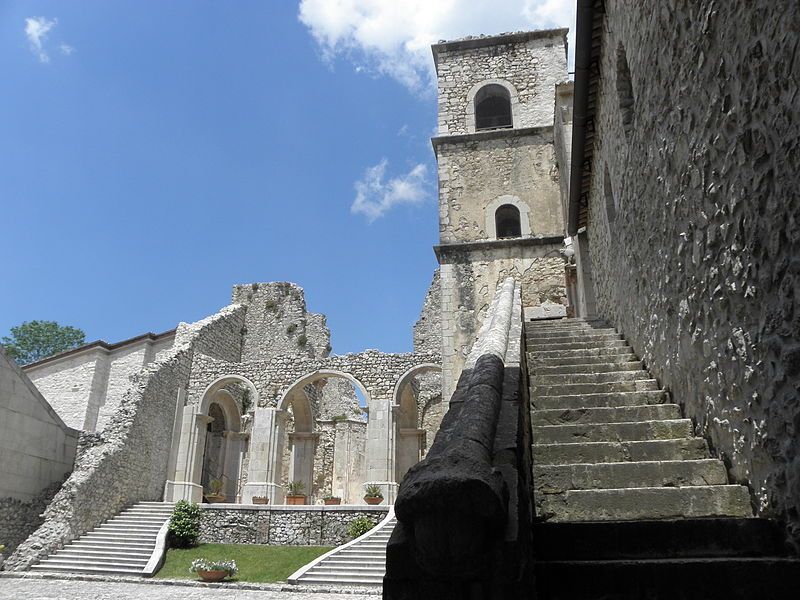 File:Abbazia del Goleto.JPG