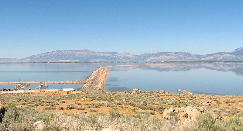 File:Antelope Island Causeway.jpg