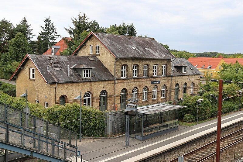 File:Bahnhof Tommerup 2022.jpg