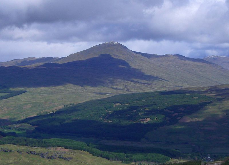 File:Beinn Challuim 2.jpg