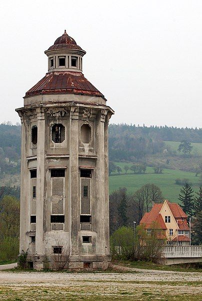 File:BerndorfWasserturmZimmermannwerkeBaumann.jpg