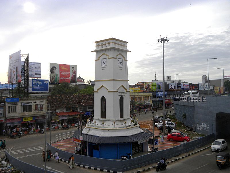 File:Chinnakada Clock Tower.jpg